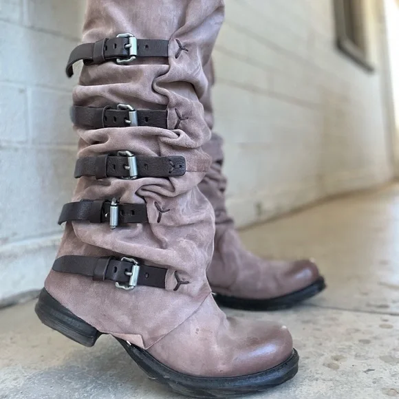 A.S.98 super rare Grunge Pink suede Shaylynn boots. - Picture 3 of 13